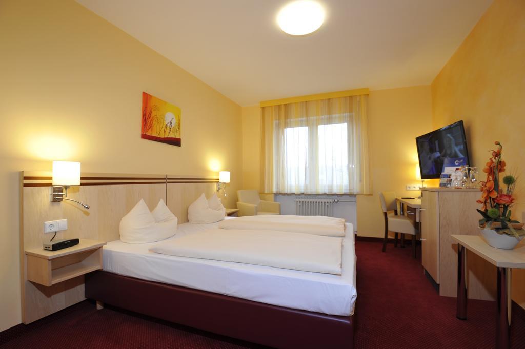 רגנסבורג Hotel Apollo Garni מראה חיצוני תמונה